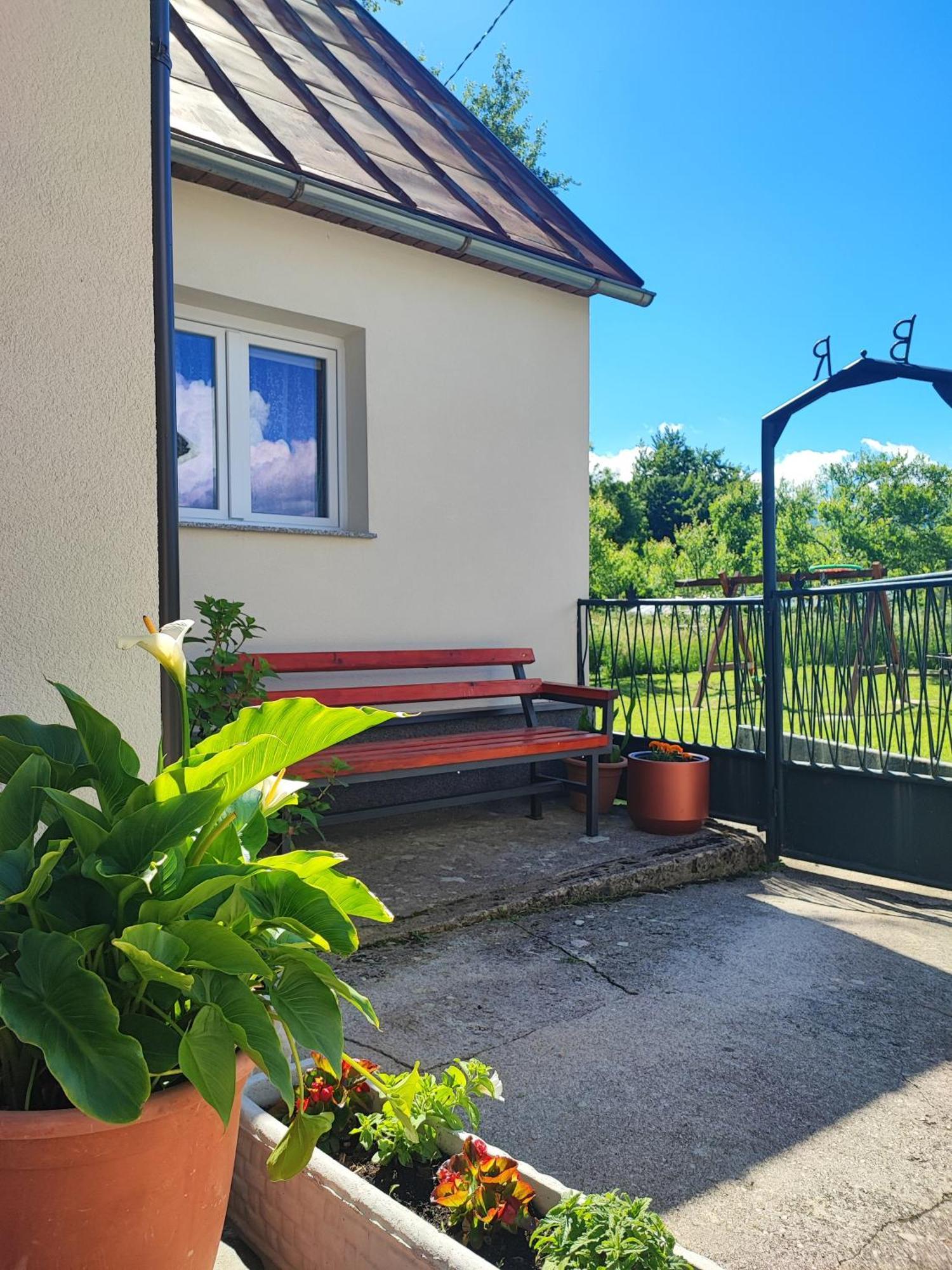 Holiday House Rukavina Donje Pazariste Exterior foto
